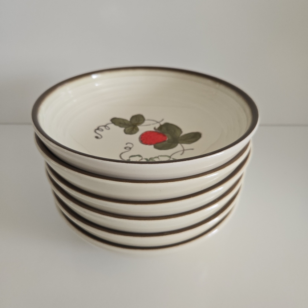 Set Of 6 Metlox Poppy Trail California Strawberry 7 in. Soup/ Salad Bowls - Picture 3 of 5